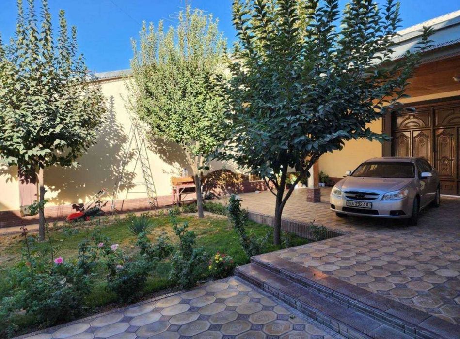 Самарканд шахрида 2 кааватли  5 сотикдан иборат булган ховли сотилади