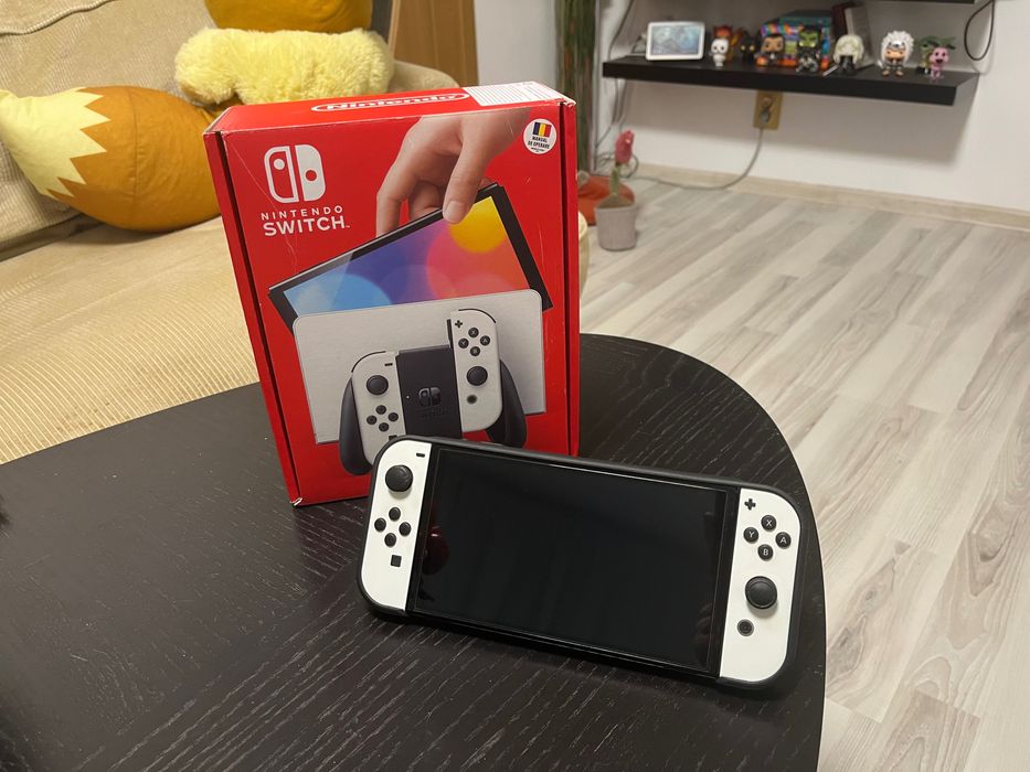 NINTENDO SWITCH OLED ALB / Full set + Protectie Ecran + Carcasa