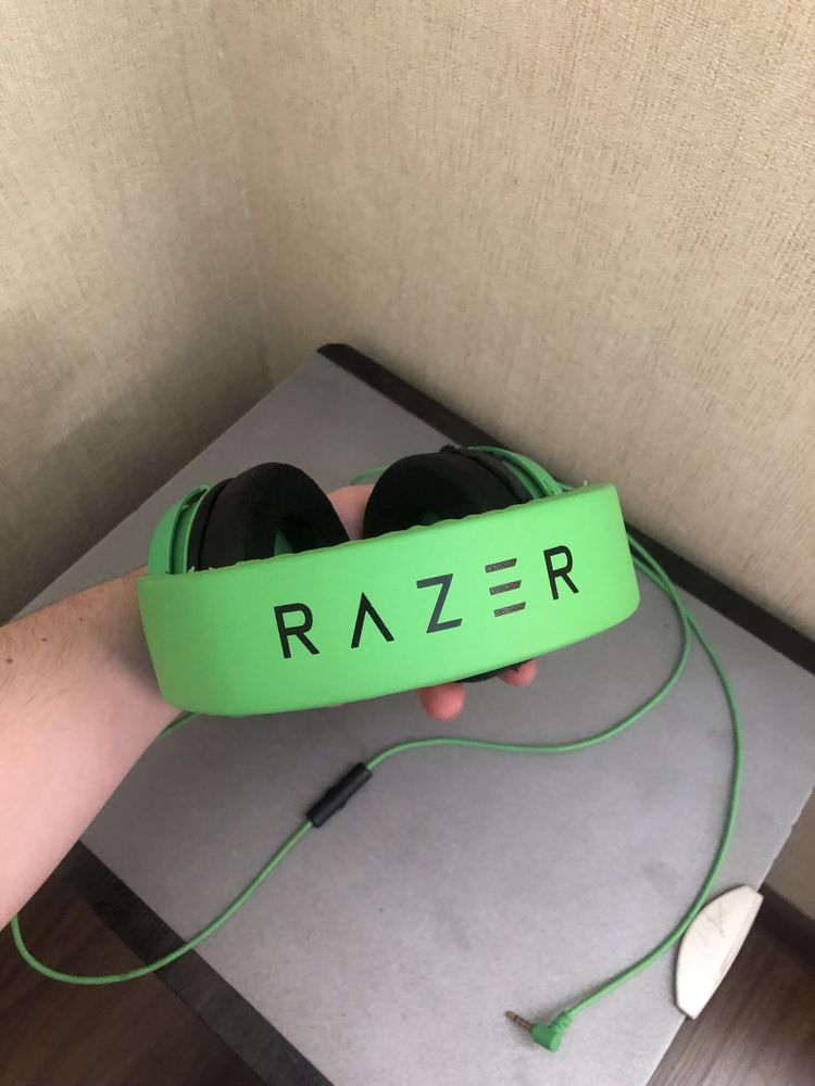 Продам наушники Razer Kracen