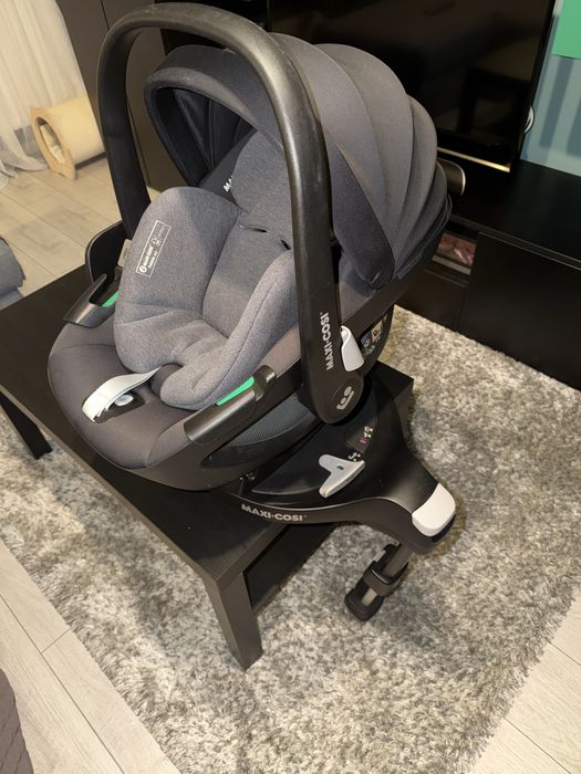 Scoica Maxi-Cosi 360 cu baza isofix