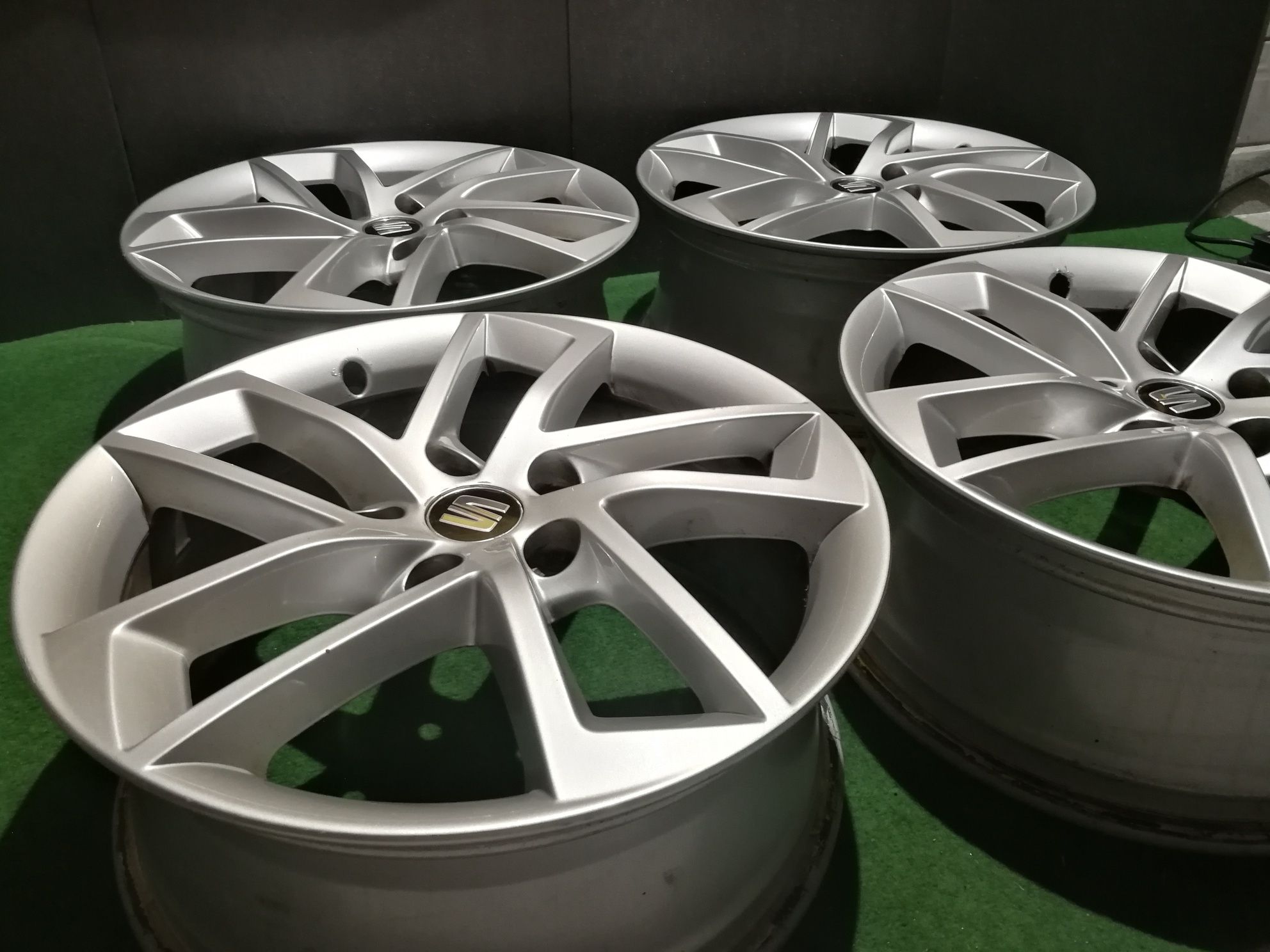 17" SEAT Leon, Ateca, Alhambra, Altea Оригинални джанти 5хх12 Сеат