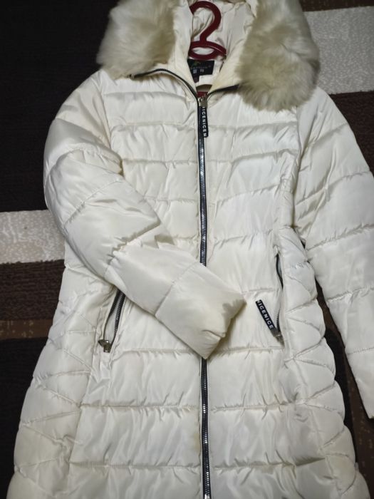 Продам куртку женскую