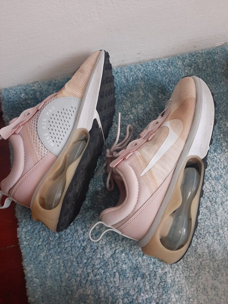 Adidasi air max de damă