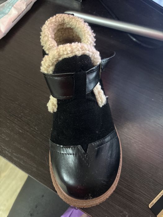 Продам ботинки