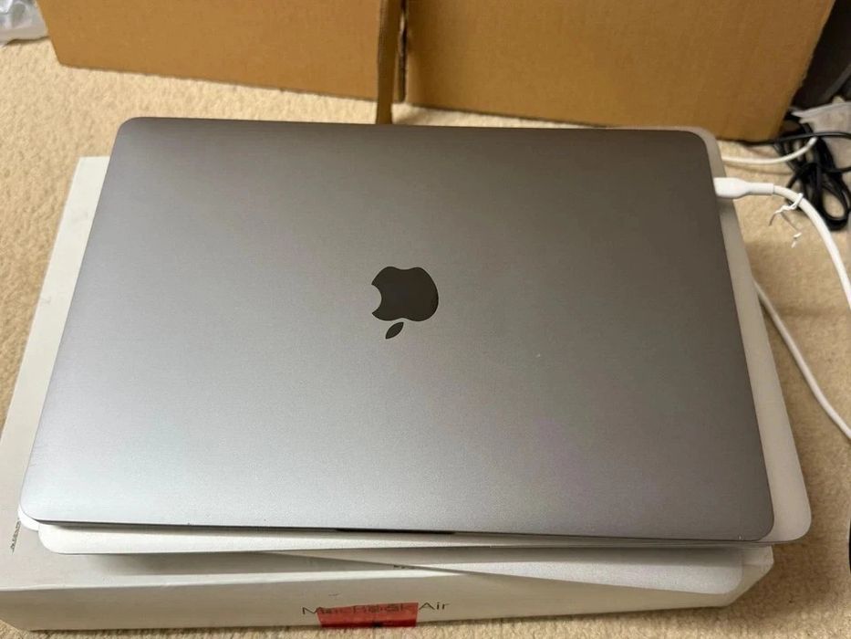Macbook Pro 2019 13inch
