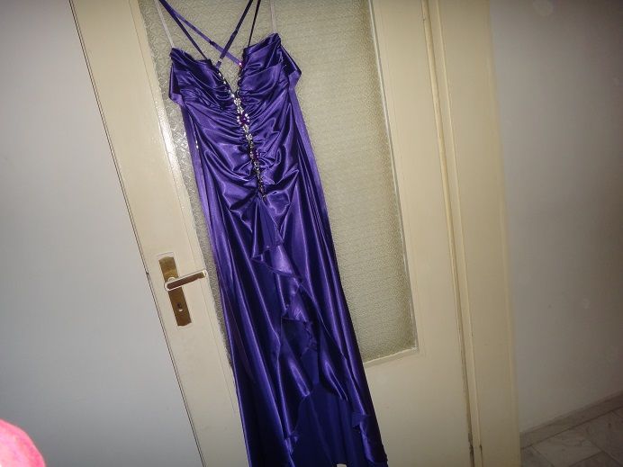 Лилава бална абитуриентска рокля
