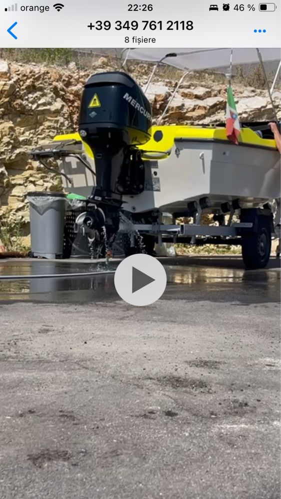 Barca de vânzare cu motor si peridoc
