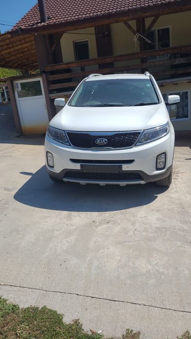 Dezmembrez KIA sorento și Hyundai santa Fe după 2011 cutie manuala 2.2