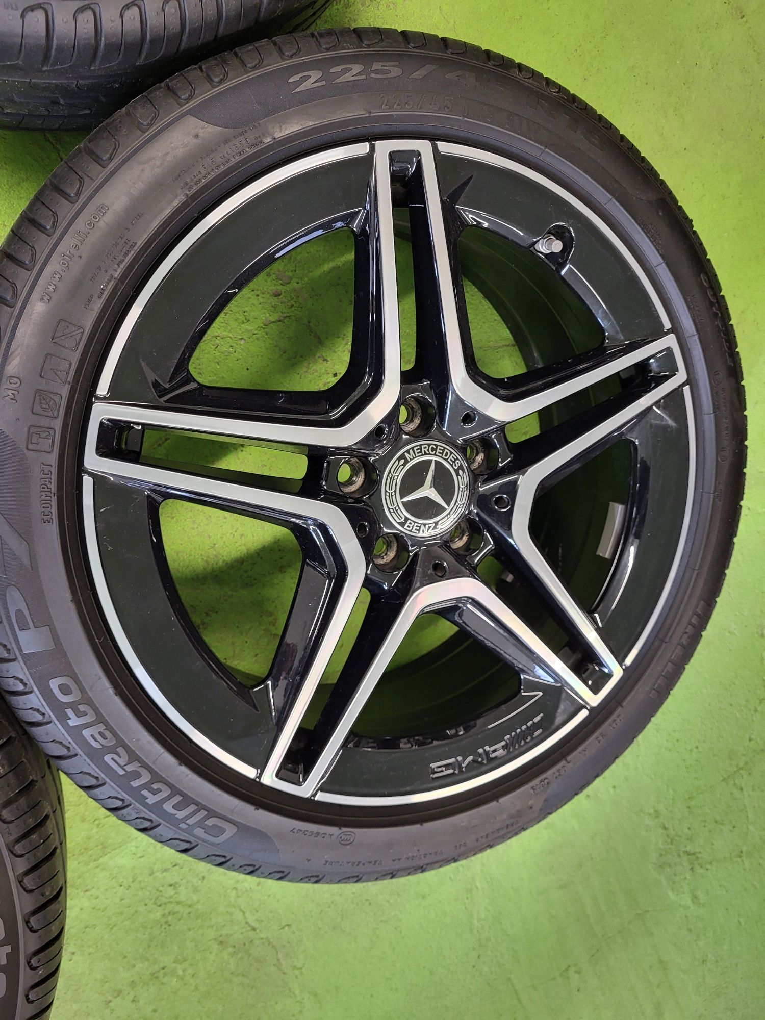 18 5x112 Mercedes CLA A B Class Amg лети джанти 5х112 225/45/18