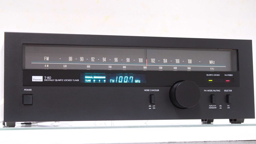 Tuner Sansui T-80(Japonia).
