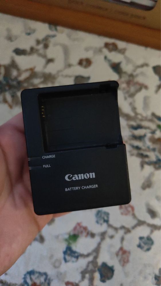 Зарядка на фотоаппарат canon