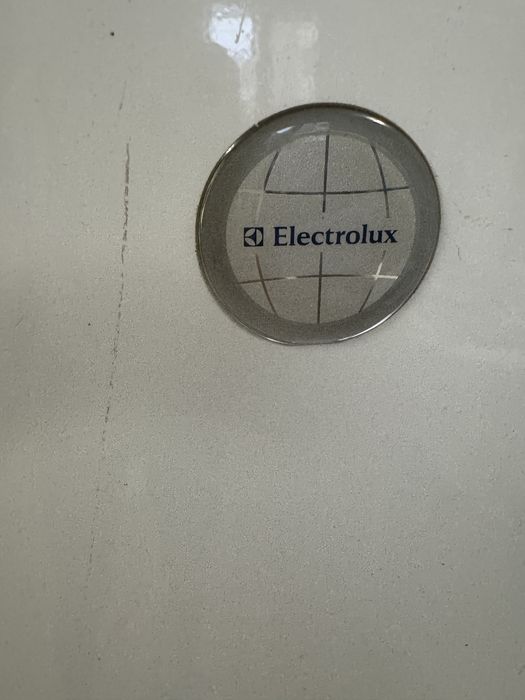 Хладилник с фризер Electeolux