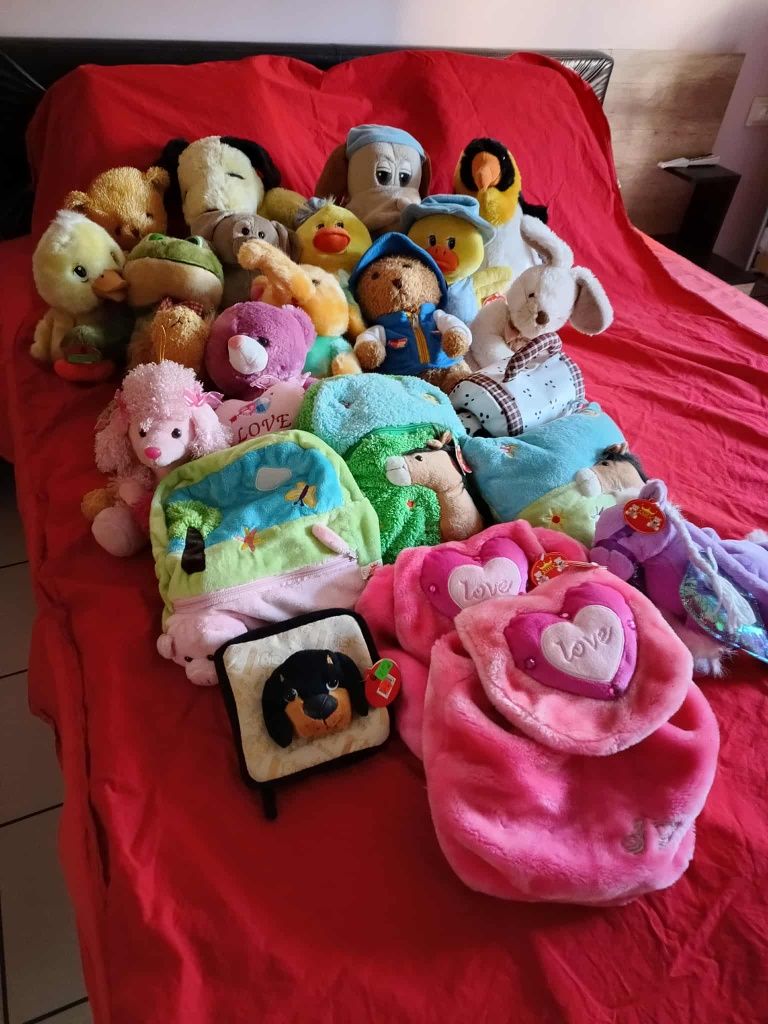 Лот от нови плюшени играчки