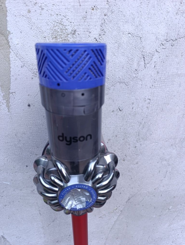 Прахосмукачка Dyson