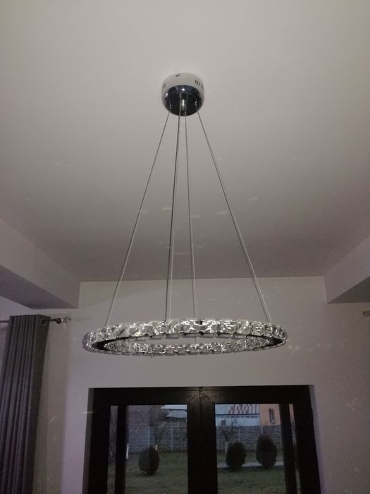 Vând 3 Lustre Led cu Pietre din Sticlă