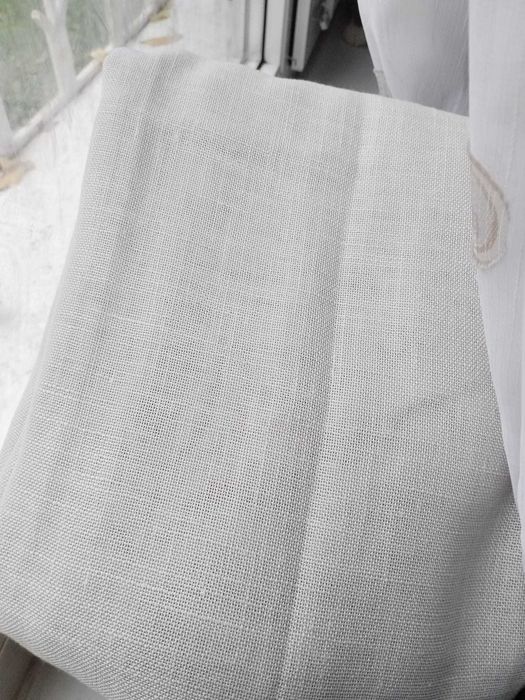 Perdea semi-transparenta