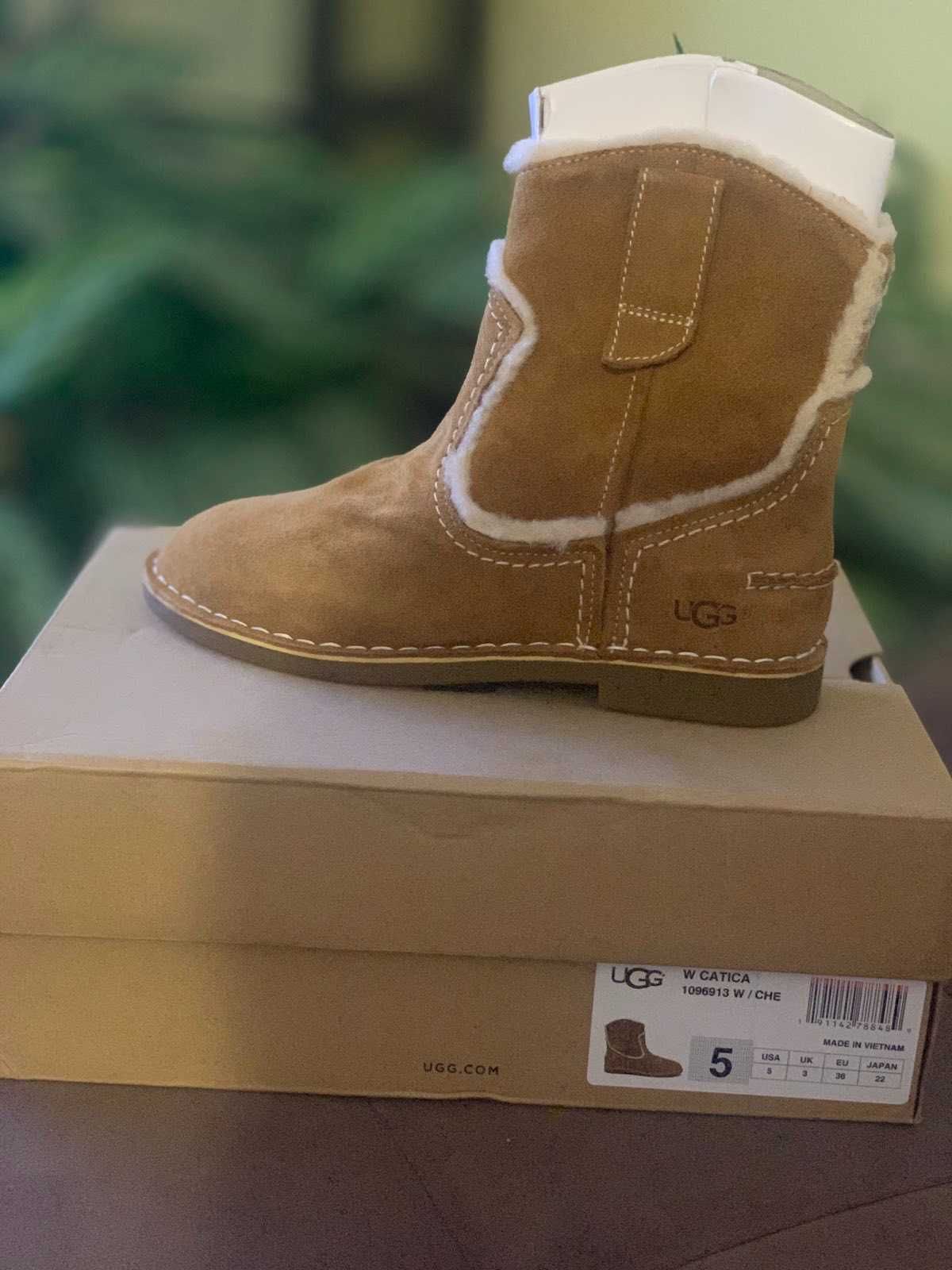 Боти UGG Чисто нови !! Естествена кожа.