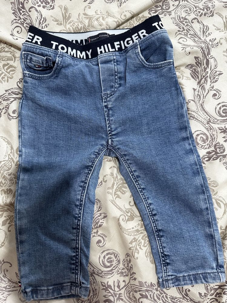 Бебешки дънки Tommy