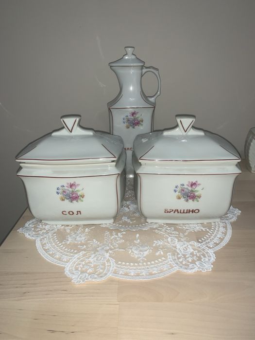 Буркани за подправки