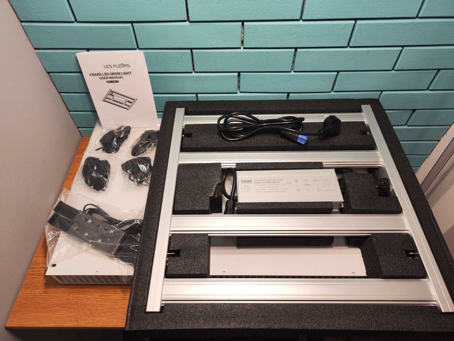 LES FLEURS 240W LED лампа за растения Full Spectrum
