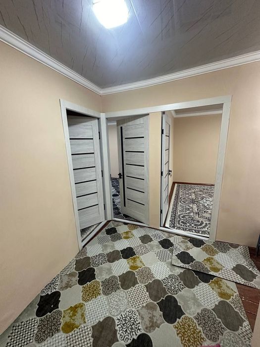 Чиланзар 23/3комнатная 66000/68 квадратов/