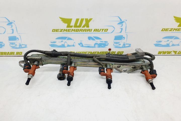 Rampa injectoare cu injectoare 4.6 benzina 1UR-FSE  23250-28020 Lexus LS 4 F4  [din 2006 pana  2009