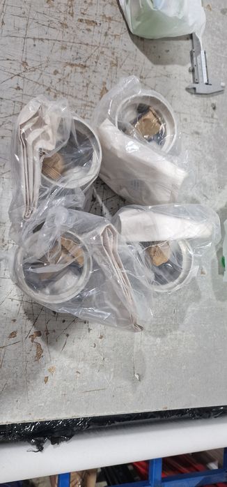 Set motor tractor Fiat: 411, 411r 412, 415, 421, 431,
Pachetul contine