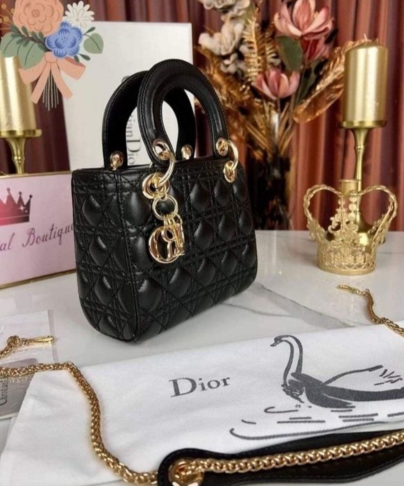 Geanta mini Dior model Lady,curea detasabila umăr, saculet, etichetă