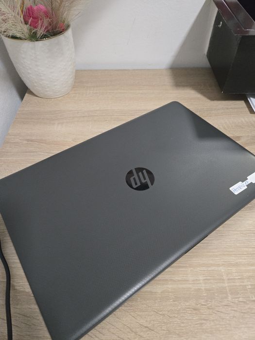 Latop HP intel Core I3-1005G1