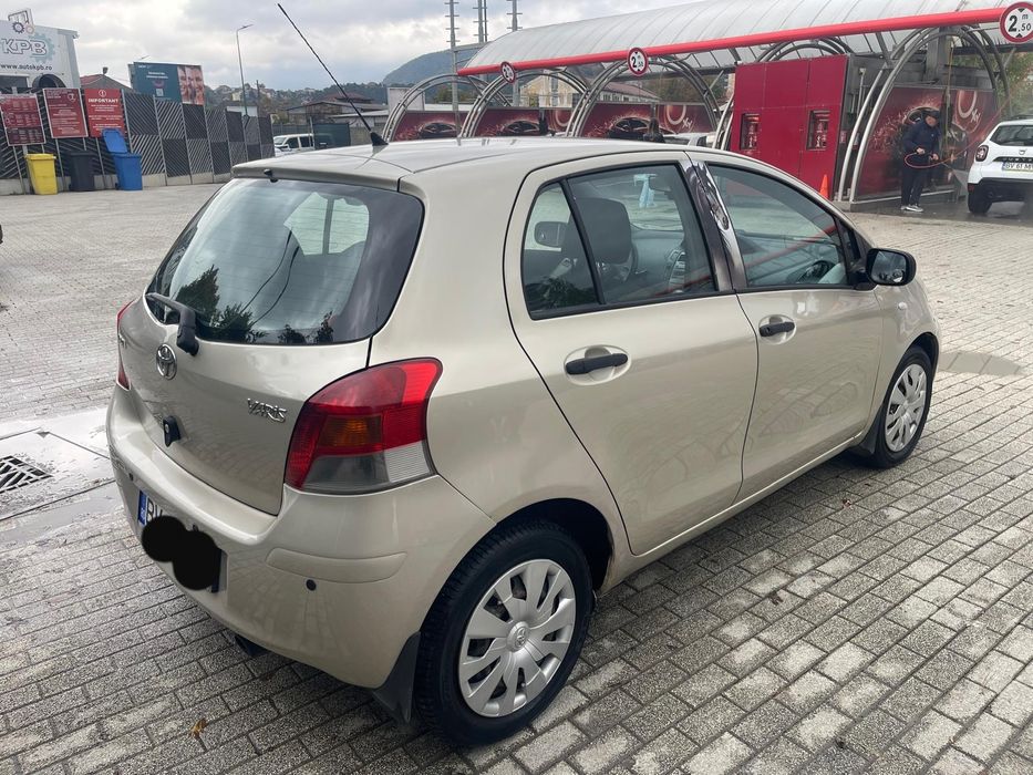 Toyota Yaris 2010 benzina