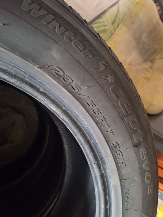 Anvelope iarna 235 55 r17 Hankook