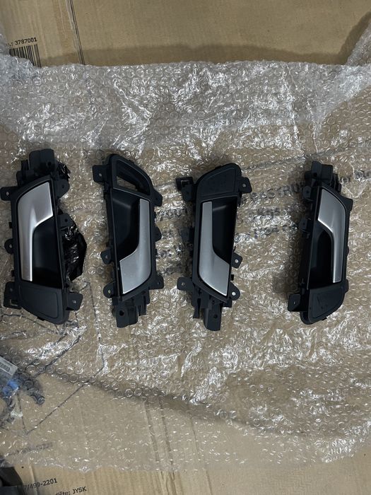 Mânere uși audi a4 b8
