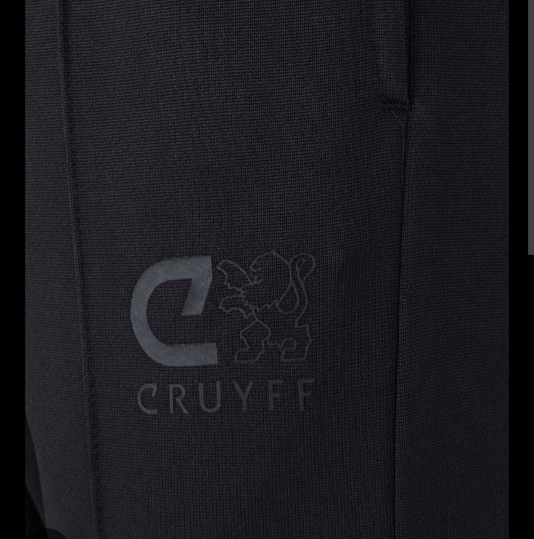 Оригинален екип Cruyff-Нов!
