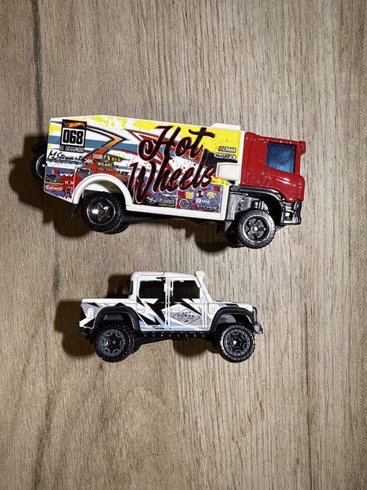 Hotwheels колички