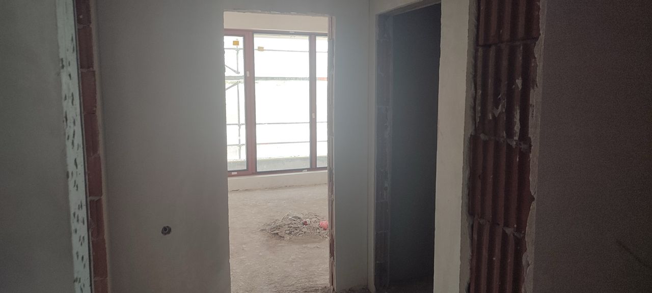 Продава се Двустаен апартамент в Пловдив, Каменица 1 - 67 кв.м за 1247 €/кв.м - Снимка #1