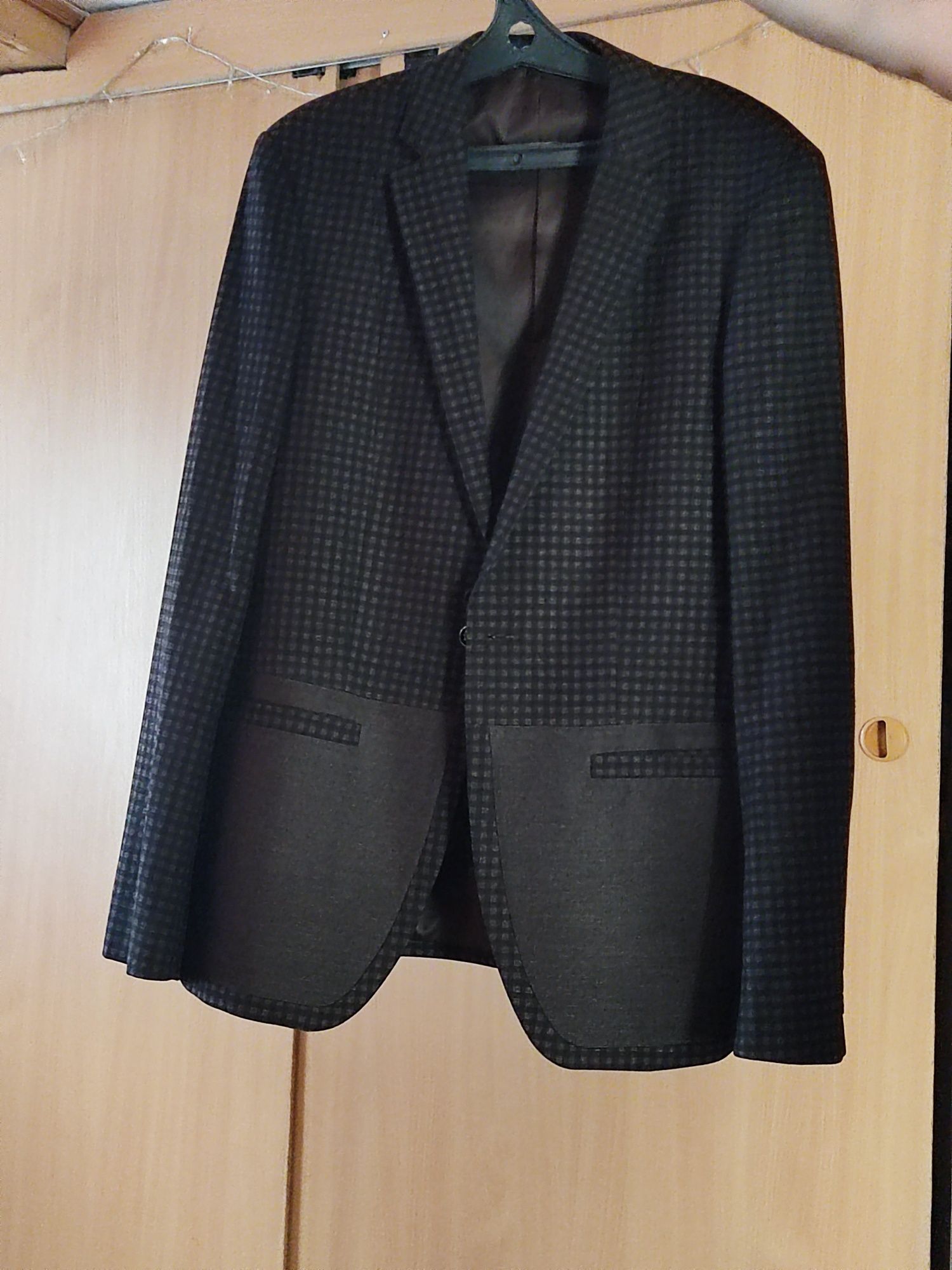 Продам мужской пиджак фирмы Allero