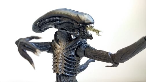 Figurina Alien Xenomorph 18 cm NECA