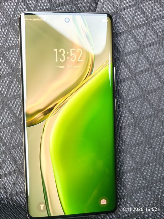 Vând telefon INFINIX ZERO 30 5G