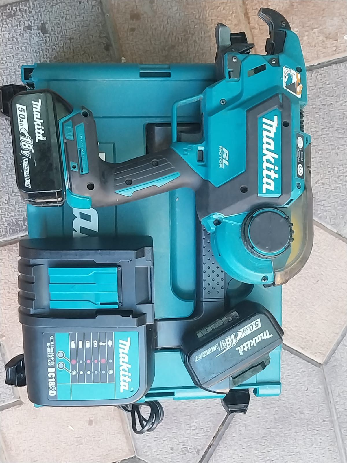 Pistol de legat fier beton  MAKITA DTR 180 ca nou