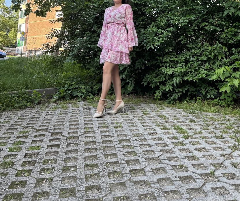 Дамска розова рокля