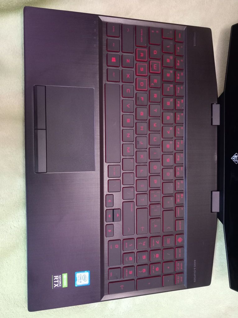 Laptop Gaming HP Omen RTX 2080 OLED i9 9880h 16gb 4k SSD HDD