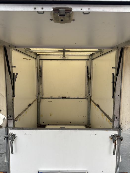 Vand remorca speciala