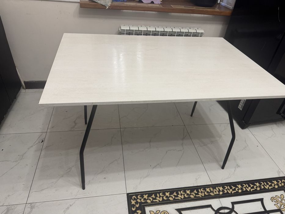 Продам кухонный стол