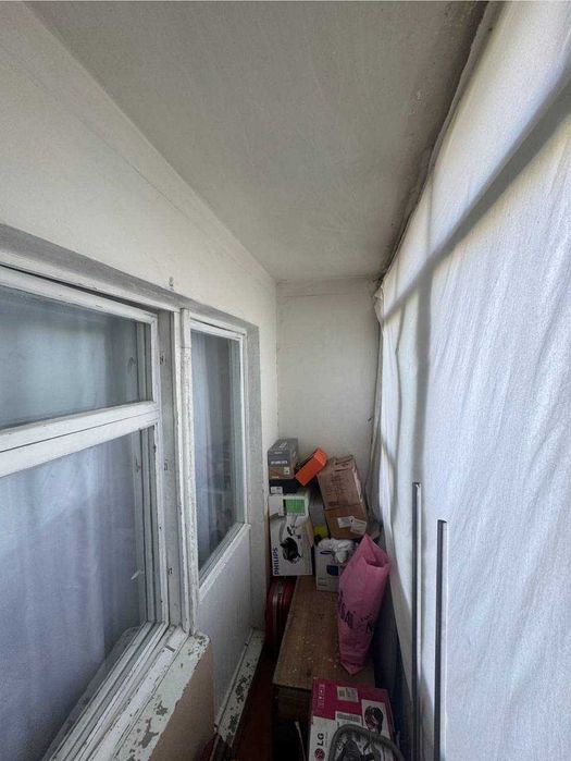 Срочно продаётся 2 комнатная квартира в 6 квартале магазин МАКРО