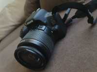 Canon EOS 200D - Aparat foto DSLR + obiectiv EF-S 18-55mm