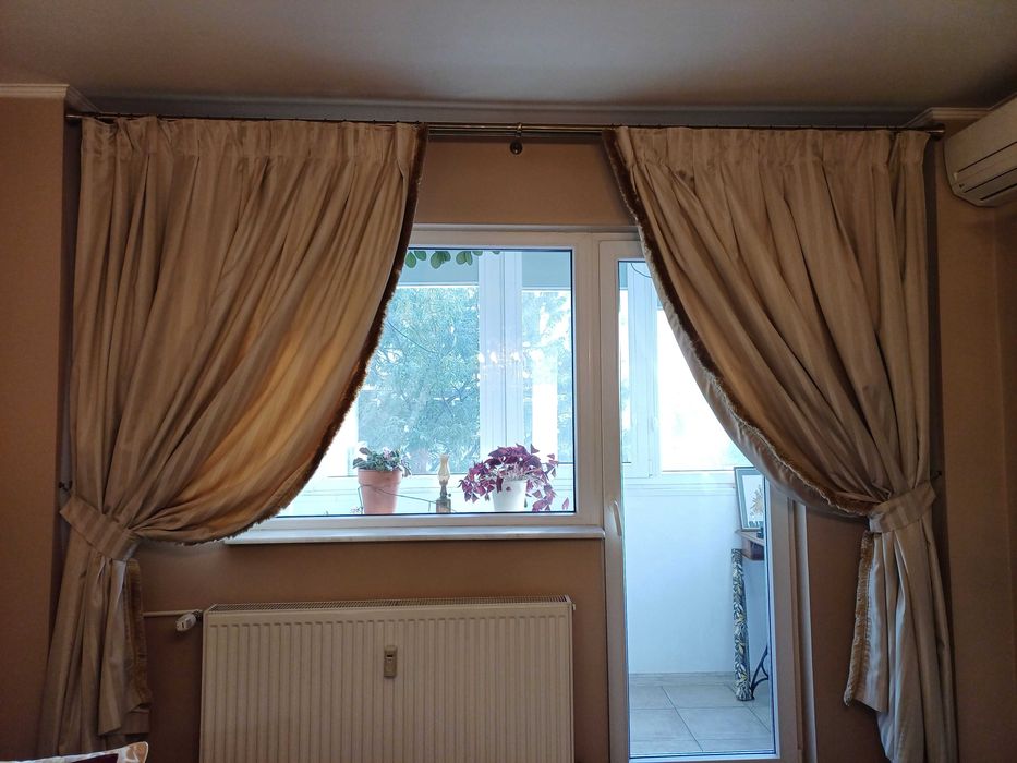 set 2 draperii auriu cu blackout