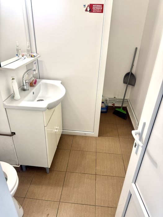 Inchiriez spatiu prestari servicii sau spatiu medical