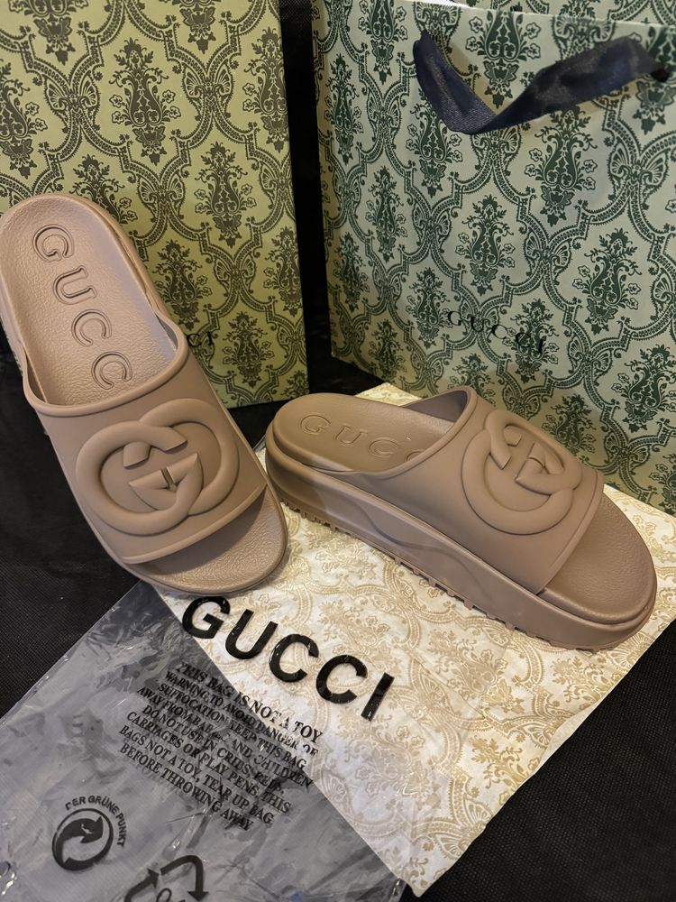 Уникални чехли Gucci Interlocking G slide в 37/38/39/40ти номер