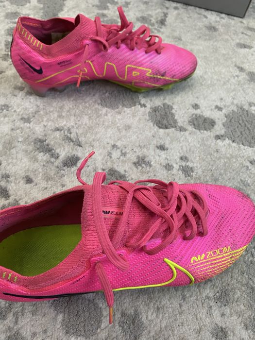 Ghete de fotbal Nike Mercurial marimea 42