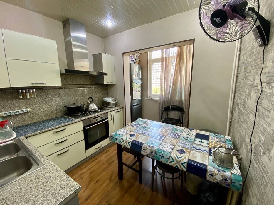 Центр срочно 2х комнатная Ц-1 Улица Саида Барака